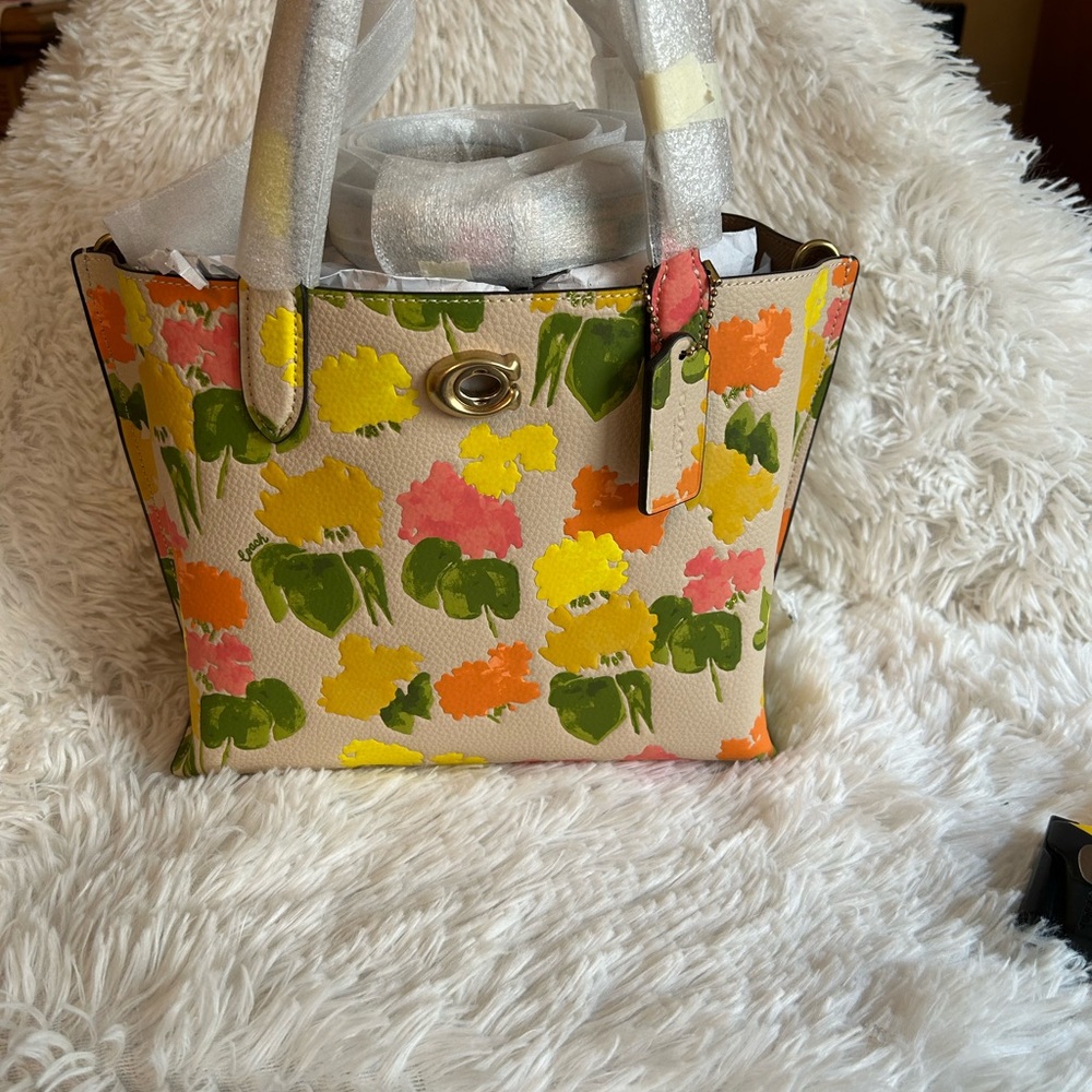 Coach floral willow tote 24